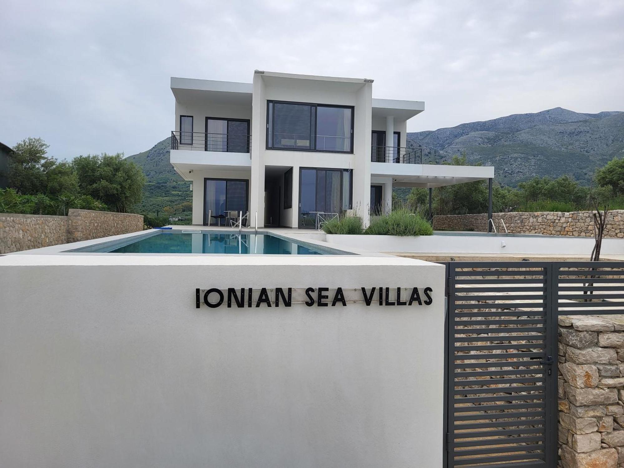 Ionian Sea Villas Palairos Bilik gambar